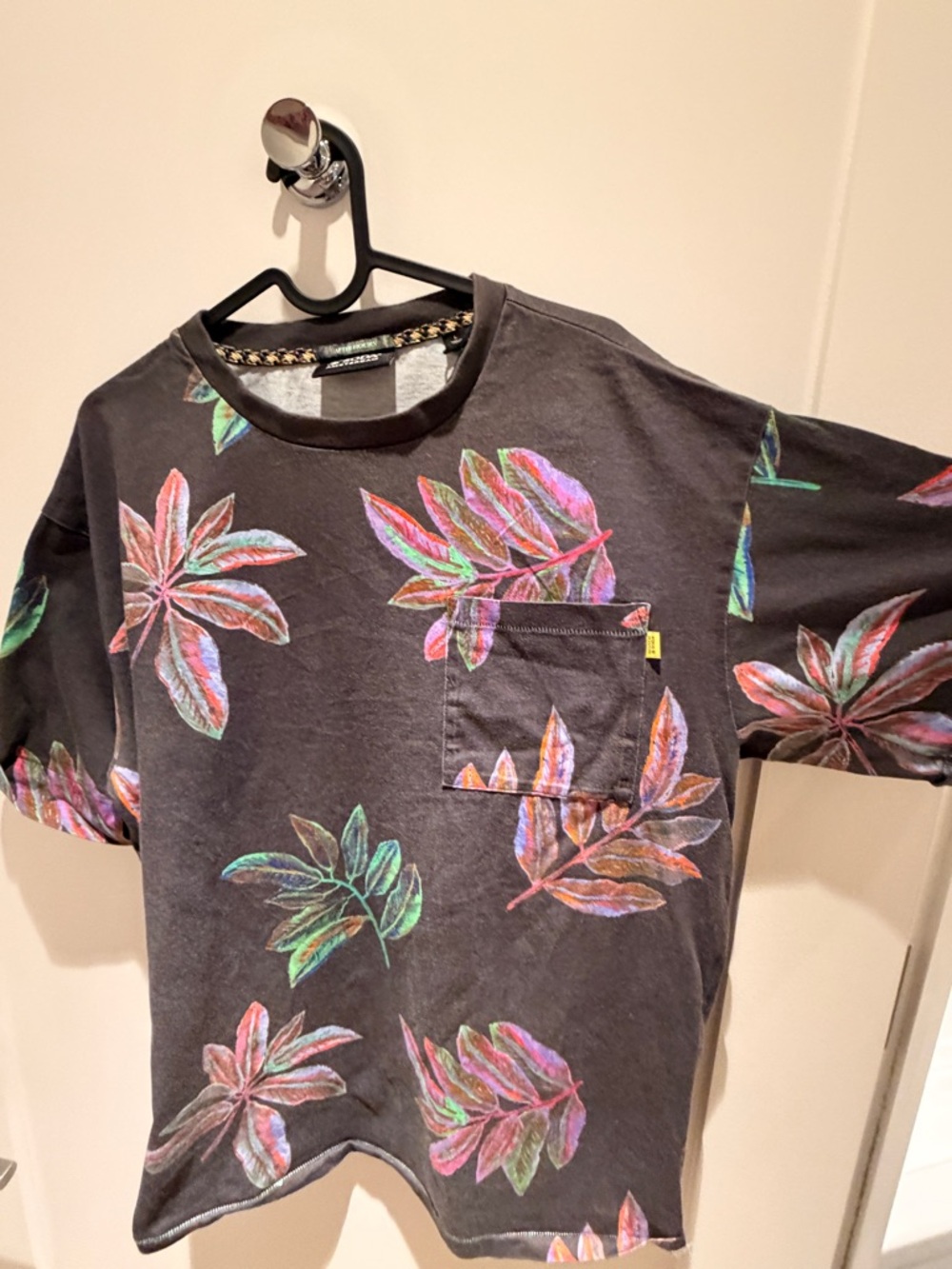 Scotch & Soda Black Floral Leaf Pocket Tee